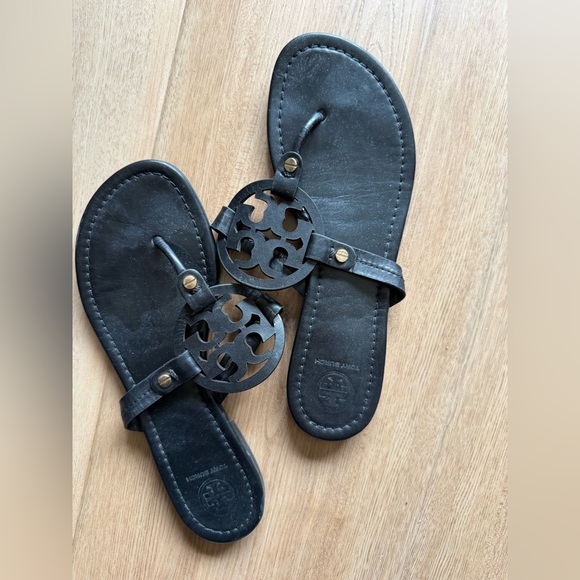 Tory Burch Shoes - Tory Burch black Leather Sandals